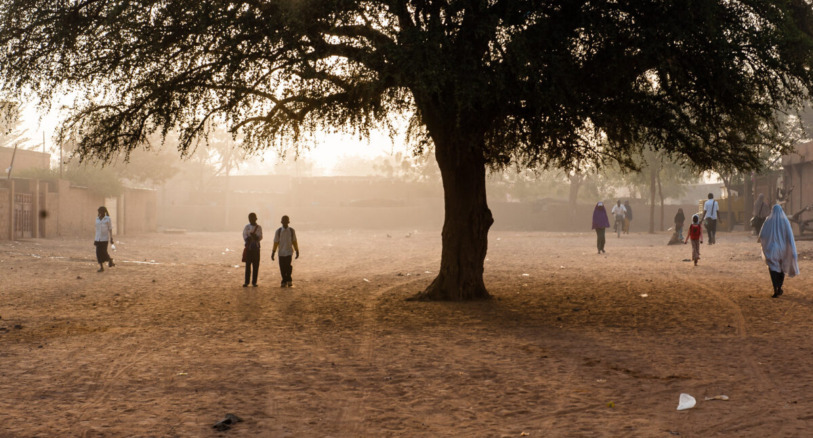 Schoolchildren walk to school in Niamey, Niger in 2013